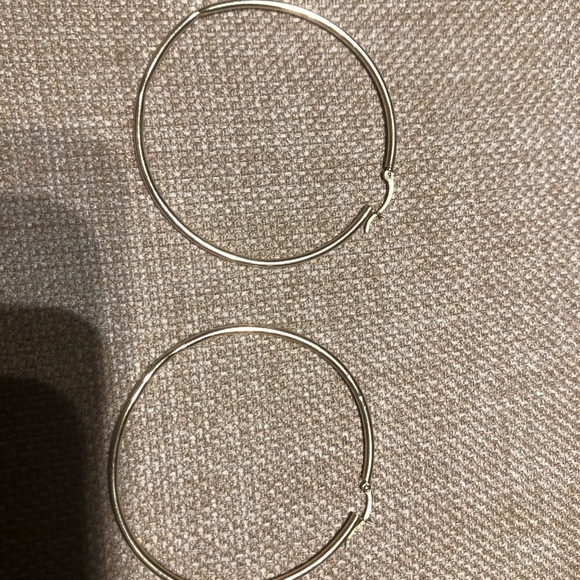 *Sold* 14kt Gold Hoop earrings - Picture 10 of 13